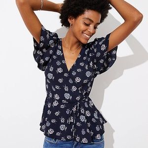 LOFT FLORAL PEPLUM WRAP TOP SZ MEDIUM
